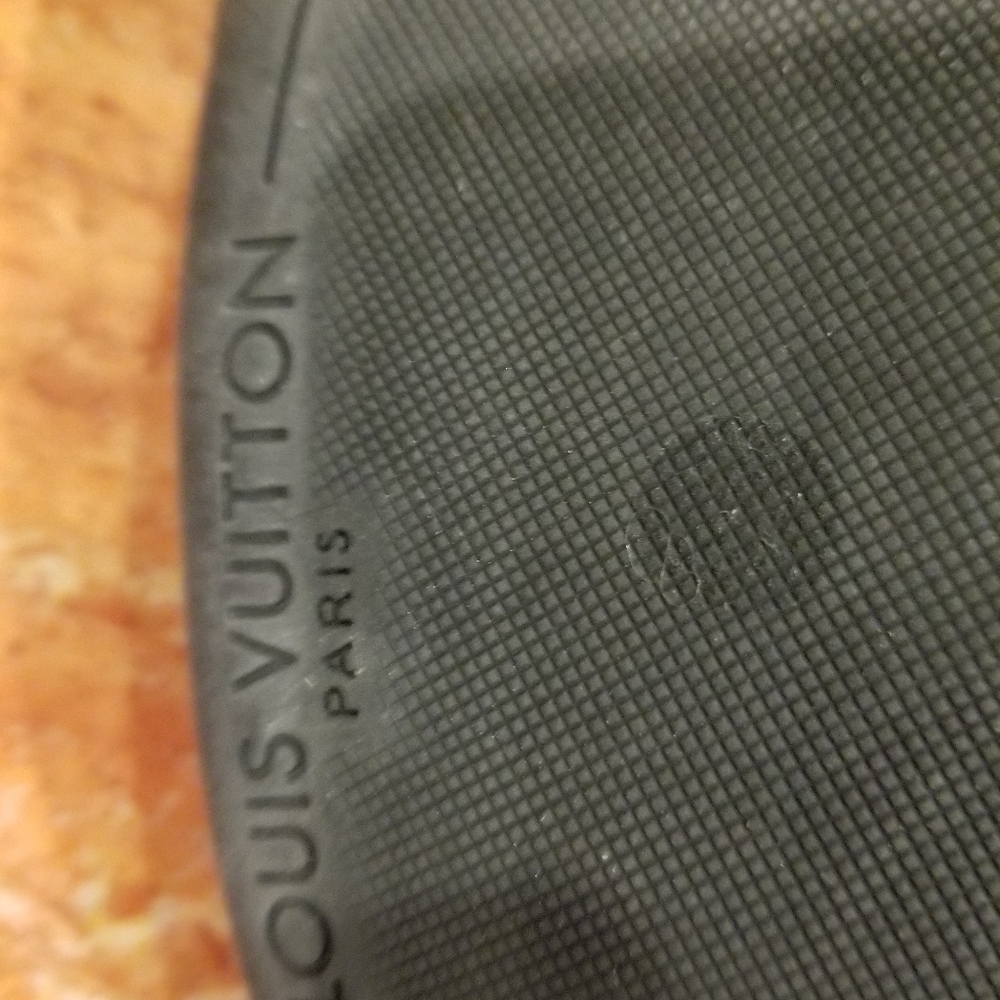 Authentic Louis Vuitton Black Flats Size 38 - Picture 11 of 14